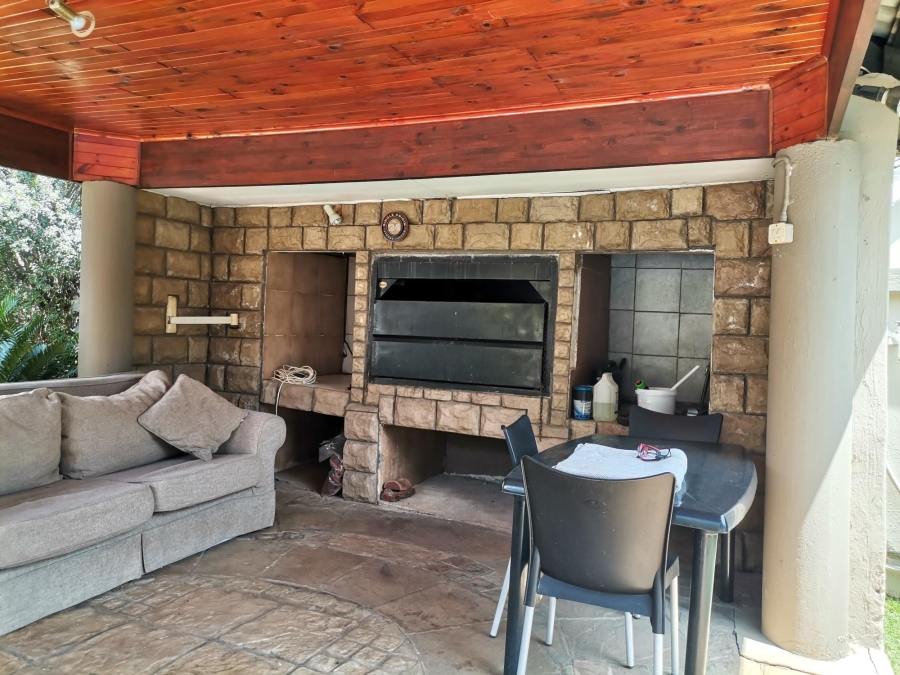 3 Bedroom Property for Sale in Safari Gardens North West